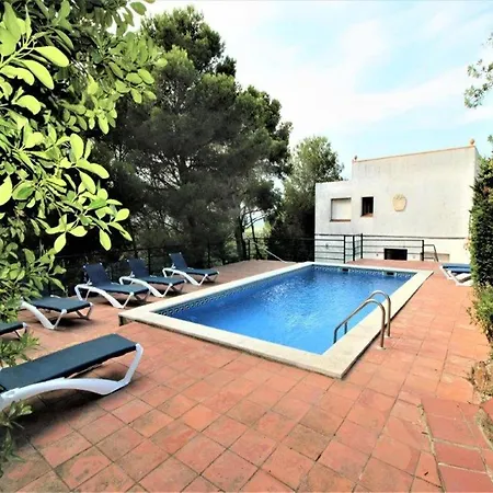 With Shared Pool In Pals Apartment Begur